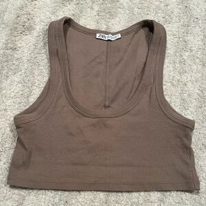 Cropped Zara tank
